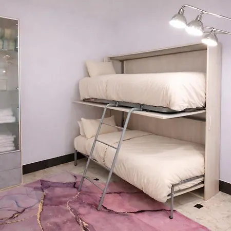 Change 게스트하우스