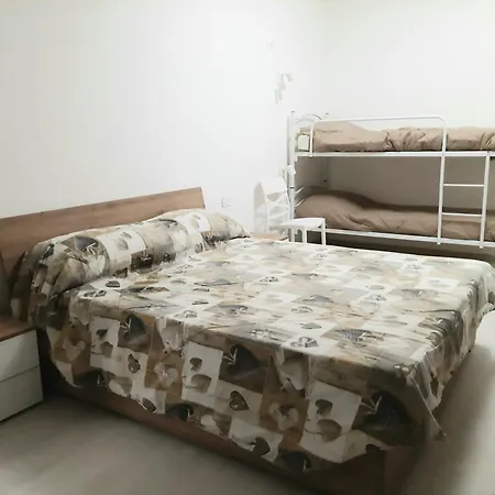 בית הארחה Change 3*